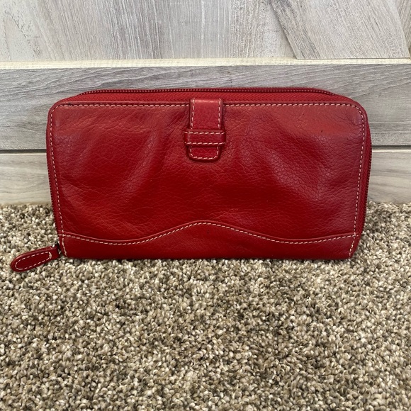 Tignanello Red Leather Zip Around Wallet Large 7.5" x 4.25" - Picture 2 of 12